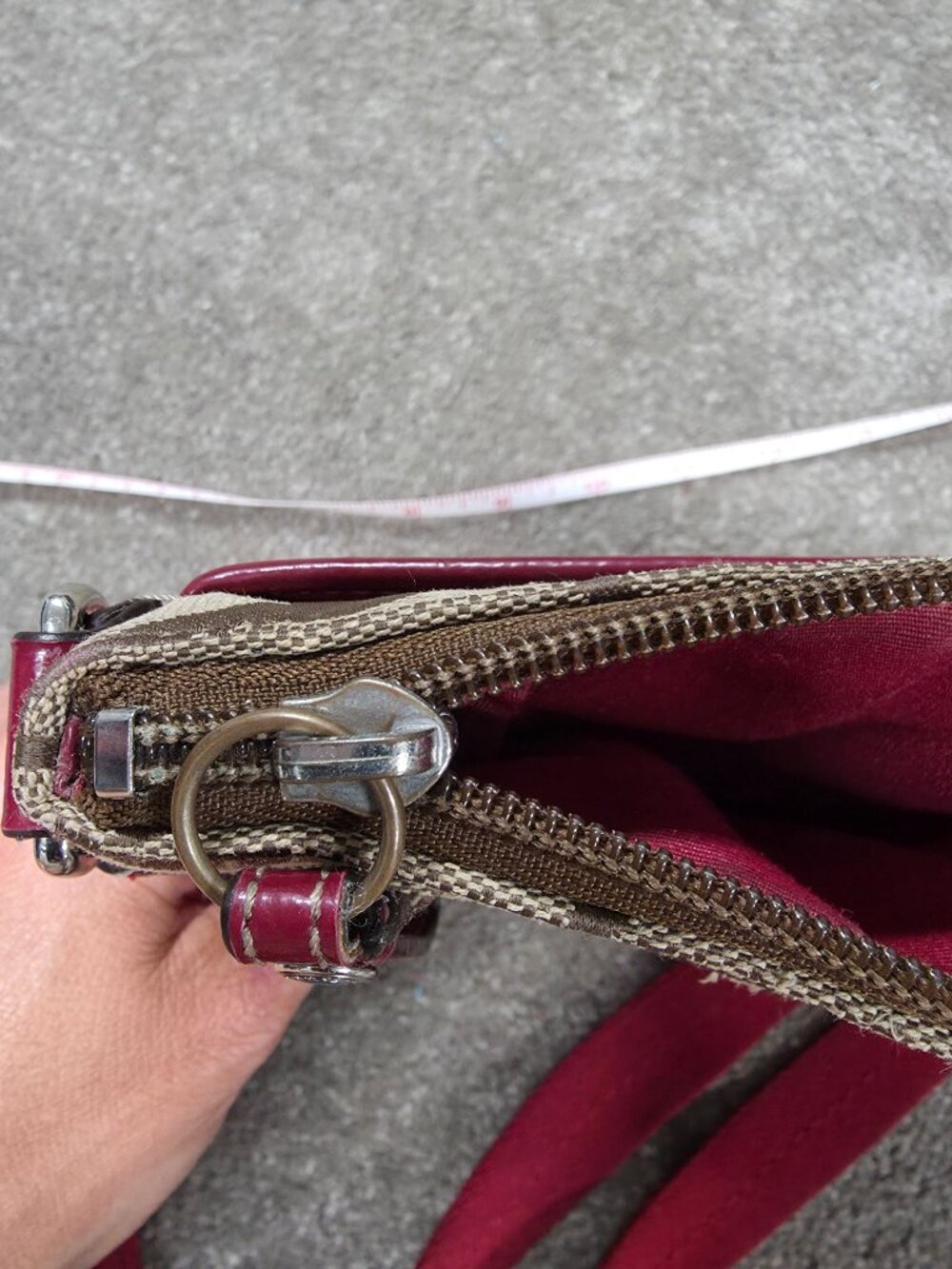Coach Signature Swingpack Crossbody Bag Khaki & Red Adjustable Strap - Picture 10 of 11